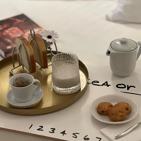 Salutiebaci * Леричи